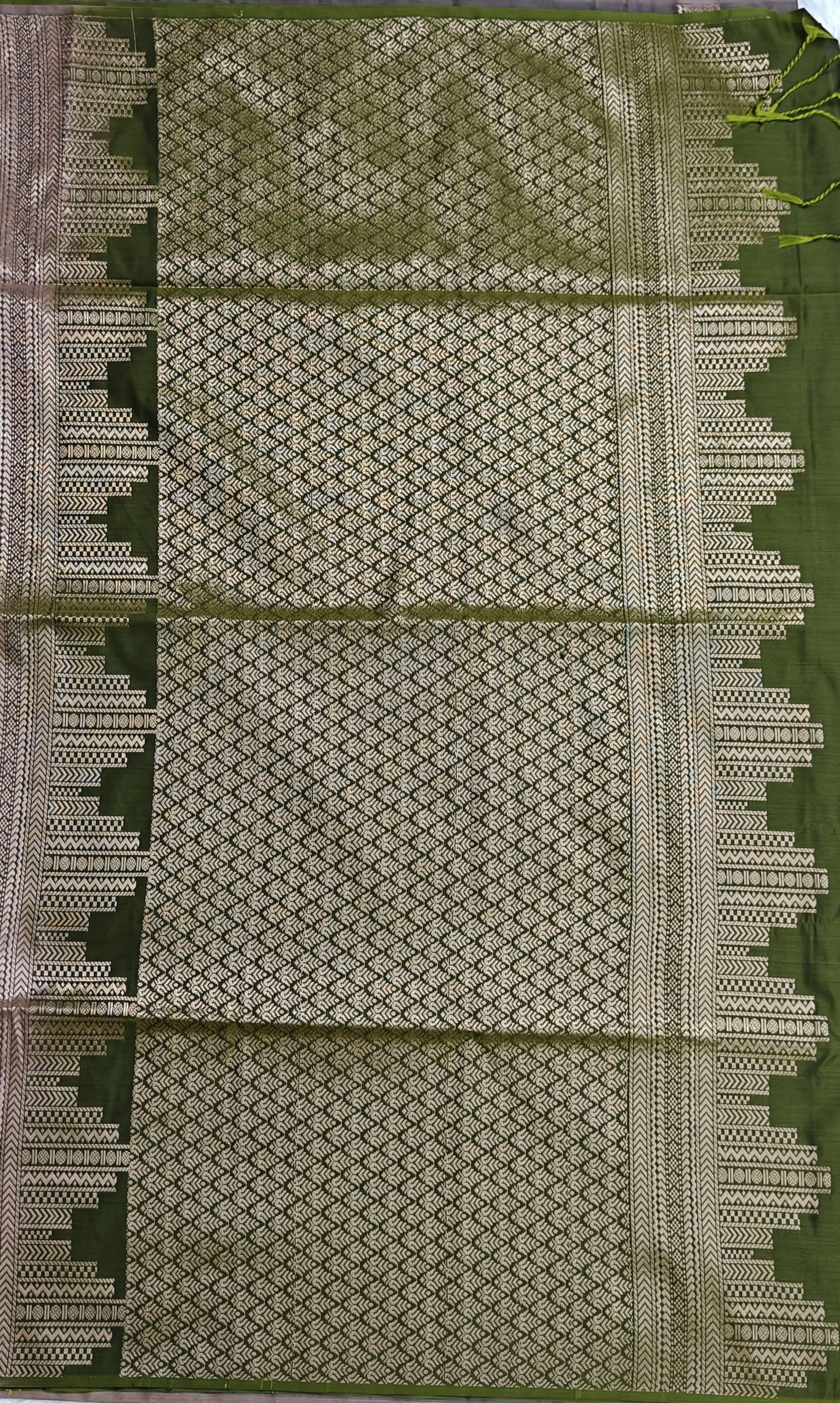 Grey Semi Soft Silk Saree