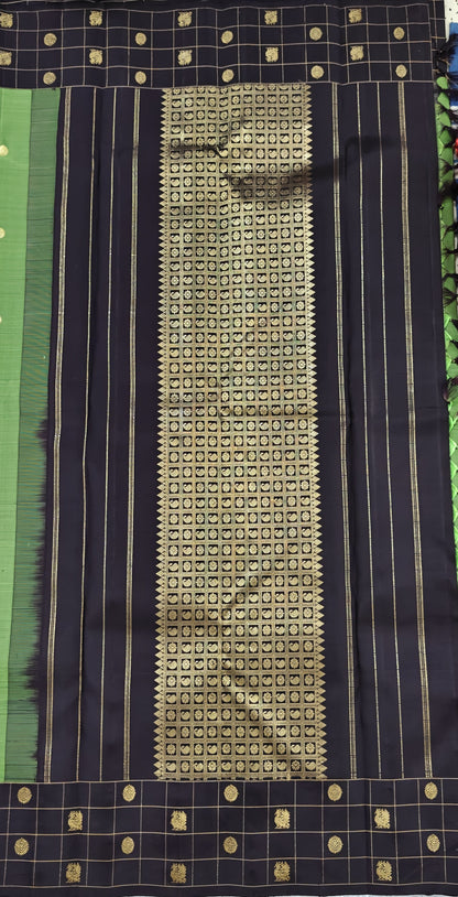 Leaf Green Pure Handloom Silk Saree