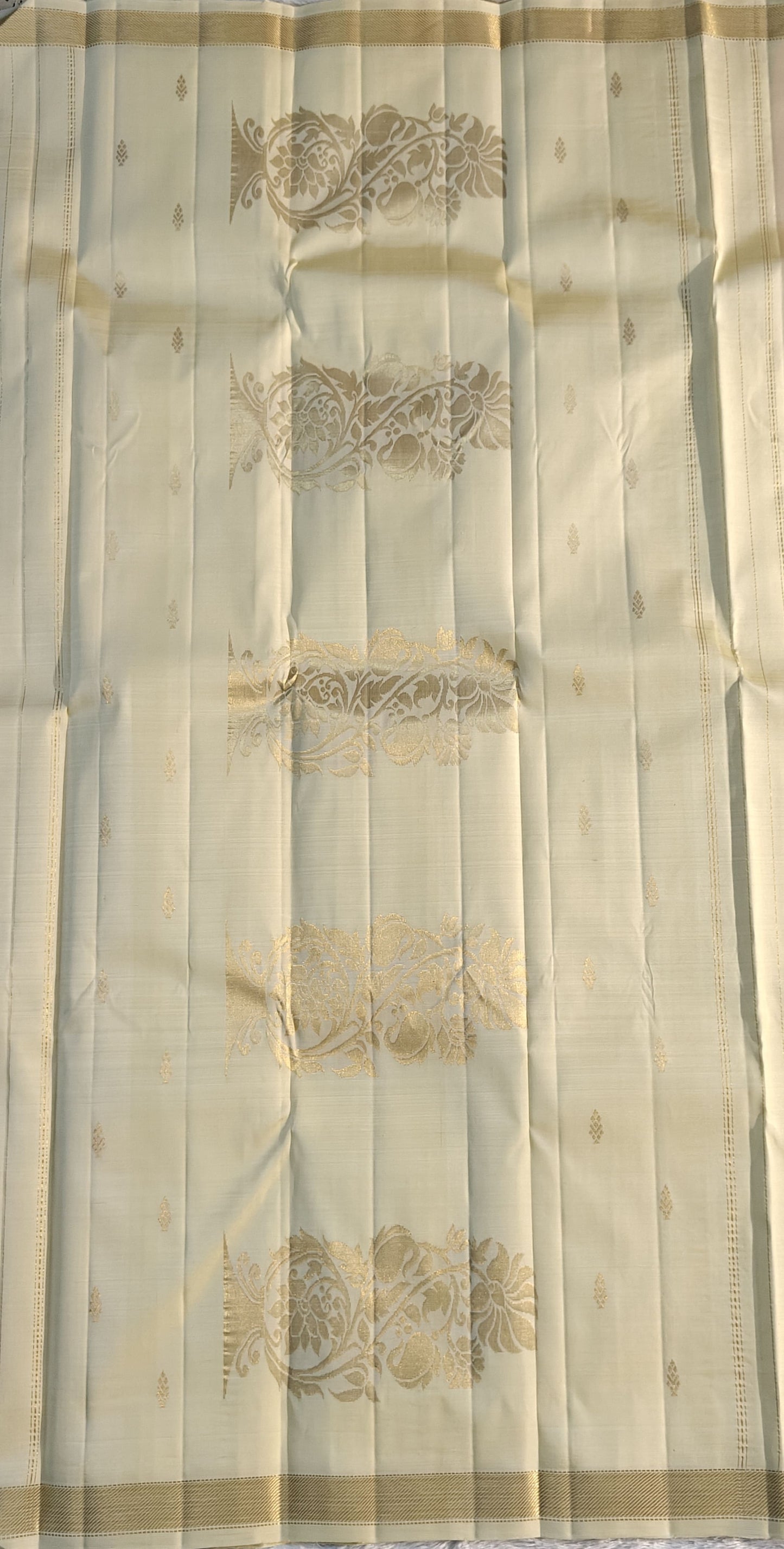 Cream Colour Pure Silk Saree