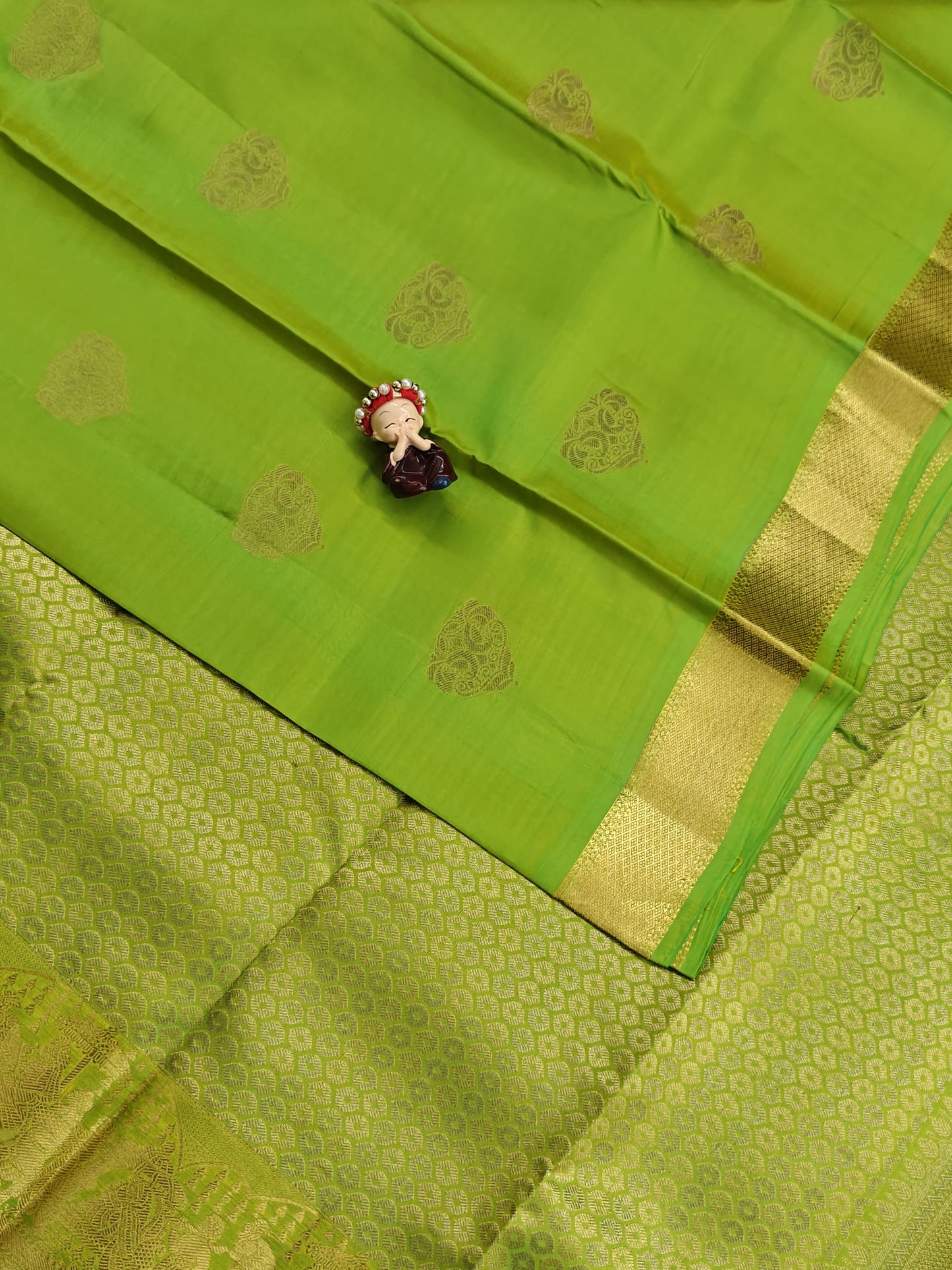 Parrot Green Pure Silk Saree with Pallakku Border