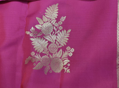 Elegant Pink Pure Silk Saree with Dark Green Border
