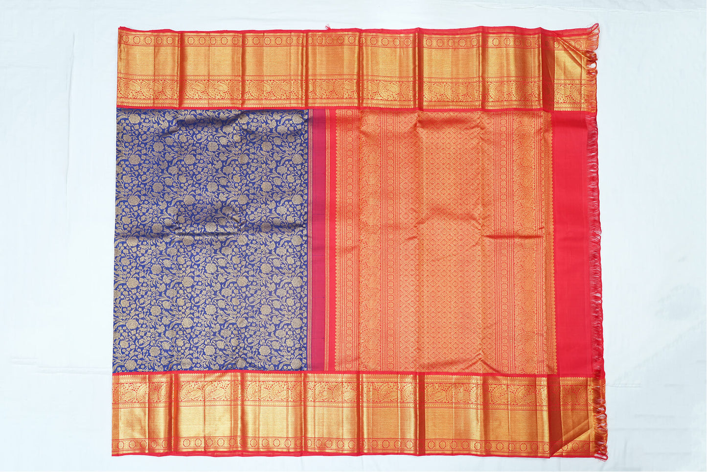 Kanchipuram Handloom Bridal Silk Saree - Dark Blue with Rich Red Border