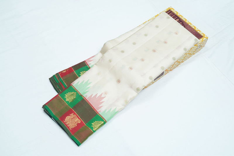 Fancy border colour green, red and brown